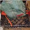 Image 2 : BOCCI BALLS AND CRAB TRAP