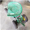 Image 3 : ROLLING GARDEN SEAT