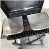 Image 3 : CUISINART STAINLESS ROLLING BBQ