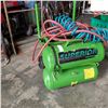 Image 2 : SUPERIOR PORTABLE AIR COMPRESSOR WITH AIR HOSES