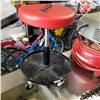 Image 1 : MVP ROLLING SHOP STOOL