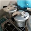 Image 2 : 3 PRESSURE COOKERS