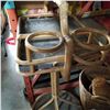 Image 2 : WICKER HAMPER, BASKETS, AND RATTAN STAND