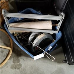 TOTE OF CIRCULAR SAW, PAPER DISPENSER, HARDWARE