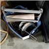 Image 1 : TOTE OF CIRCULAR SAW, PAPER DISPENSER, HARDWARE