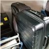 Image 1 : HEYS BLACK HARD CASE LUGGAGE AND GREY S-KROSS LUGGAGE