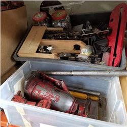 2 BOTTLE JACKS, TRAY OF HARDWARE, AND DRILL BITS