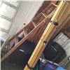 Image 1 : 6FT FRAME WOODEN LADDER AND SLIDING WOODEN PANEL DOOR