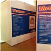 Image 2 : 2 NEW WESTWARD 700 WATT HALOGEN TASK LIGHTS