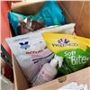Image 2 : BOX OF MISC DOG SUPPLIES, CAT AND DOG TREATS, AND CAT FOOD