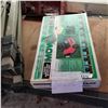Image 2 : HOMAX SPRAY TEXTURE GUN AS NEW IN BOX AND COLLASPABLE STAND FOR POWER TOOLS AND MOW AIR BRAND NEW LA