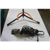 Image 2 : SHEEP SHEARER AND GUITAR STAND