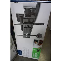 NEW OVERSTOCK INSIGNIA 47-80 INCH FULL MOTION TV WALL MOUNT 110LB CAPACITY