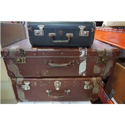 3 VINTAGE LEATHER SUITCASES