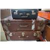 Image 1 : 3 VINTAGE LEATHER SUITCASES