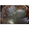 Image 2 : BOX OF GLASSWARE