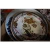 Image 3 : 3 CHINESE DECORATIVE PLATES AND 2 COLLECTOR PLATES