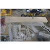 Image 2 : LOT OF VINTAGE LEGO CONSTRUCTION, LANDS, VARIOUS PIECES