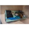 Image 1 : 2 TRAYS OF WALLETS AND JEWELLERY