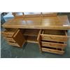 Image 3 : OAK 6 DRAWER DRESSER W/ MIRROW AND 2 DRAWER NIGHT STAND