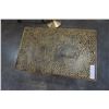 Image 4 : DECORATIVE METAL END TABLE