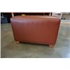 Image 3 : 2 LEATHER OTTOMANS