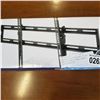 Image 3 : NEW OVERSTOCK INSIGNIA 47-80 INCH TILTING TV WALL MOUNT 120LB CAPACITY
