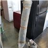 Image 1 : BEIGE AND BLUE 5FT 2IN x 8FT 11IN SINGLE KNOT INDIAN WOOL CARPET