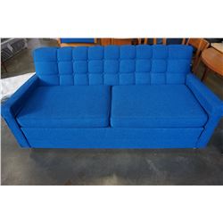 VINTAGE MCM BLUE BUTTON BACK LOVESEAT WITH PULL OUT BED