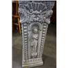 Image 2 : CAST PEDESTAL