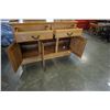 Image 3 : OAK 2 PIECE BUFFETT AND HUTCH
