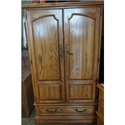 OAK 6 DRAWER ARMOIRE