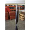 Image 2 : MODERN FLOOR LAMP
