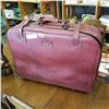 Image 1 : 2 PIECE VINTAGE RED LEATHER SUITCASE AND CARRY BAG
