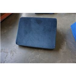 4 FOAM LEG RISERS
