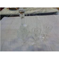 CRYSTAL DECANTER W/ 4 GLASSES
