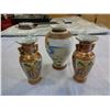 Image 1 : 3 EASTERN VASES