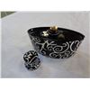 Image 3 : DECORATIVE PLATTER, DIFUSER, AND BOX OF PURPLE CHARGER PLATES