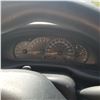 Image 7 : WHITE PONTIAC SUNFIRE 4 DOOR SEDAN W/ KEY AND FOB, CAR FAX, AND REGISTRATION 160 020KM