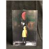 Image 1 : It (2017) - Pennywise Ultimate 7” Action Figure (NECA)