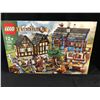 Image 1 : LEGO Castle 10193 MEDIEVAL MARKET VILLAGE (RARE)