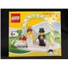 Image 1 : LEGO MiniFigure Wedding Set Bride & Groom Table Decoration