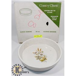 LARGE 31 CM BLUE MOUNTAIN POTTERY CHARM CUICHE DIS