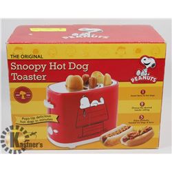 SMART PLANET PEANUTS SNOOPY HOT DOG