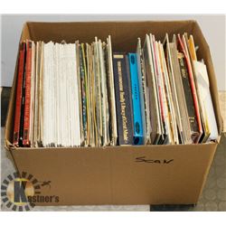 LARGE ASSORTED BOX OF VINYL RECORDS.