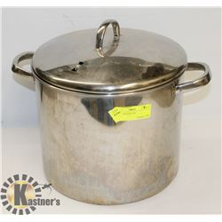 STAINLESS STEEL POT.