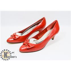 MARIE CLAIRE RED SZ 9