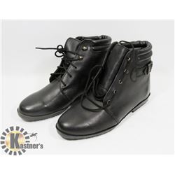 BLACK BOOTS SZ 7