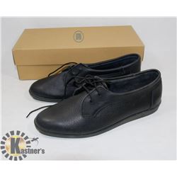 COUGAR WISK NAVY SZ 7.5