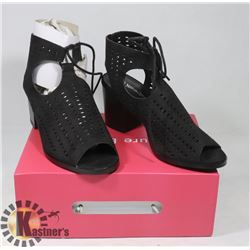 NATURE BREEZE BLACK SUEDE SZ 6.5